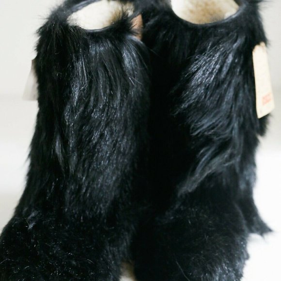 NWT Oscar Sport Real Goat Fur Huge Fluffy Moon Winter Boots SZ 7 - Picture 3 of 5